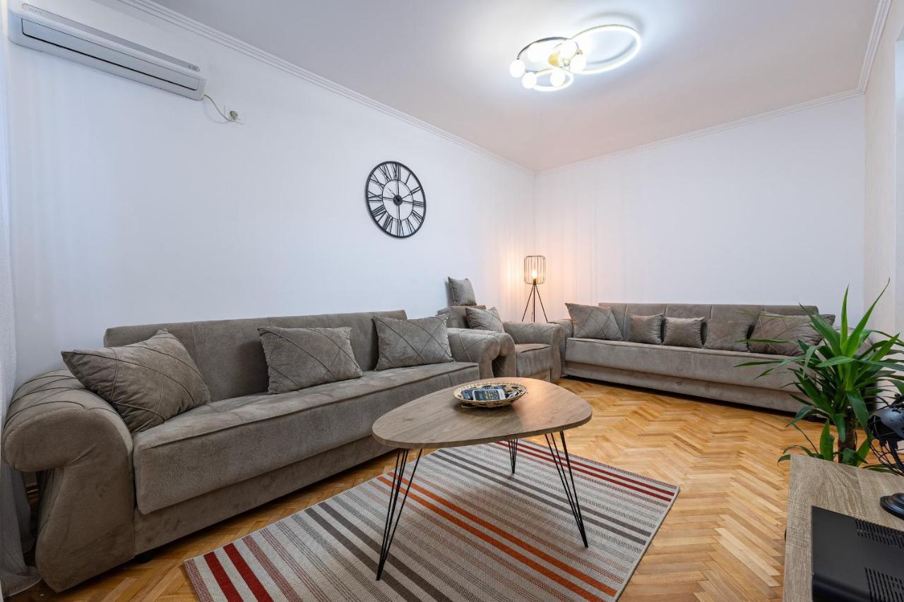 Clock Tower Lux Apartment Подгорица Экстерьер фото