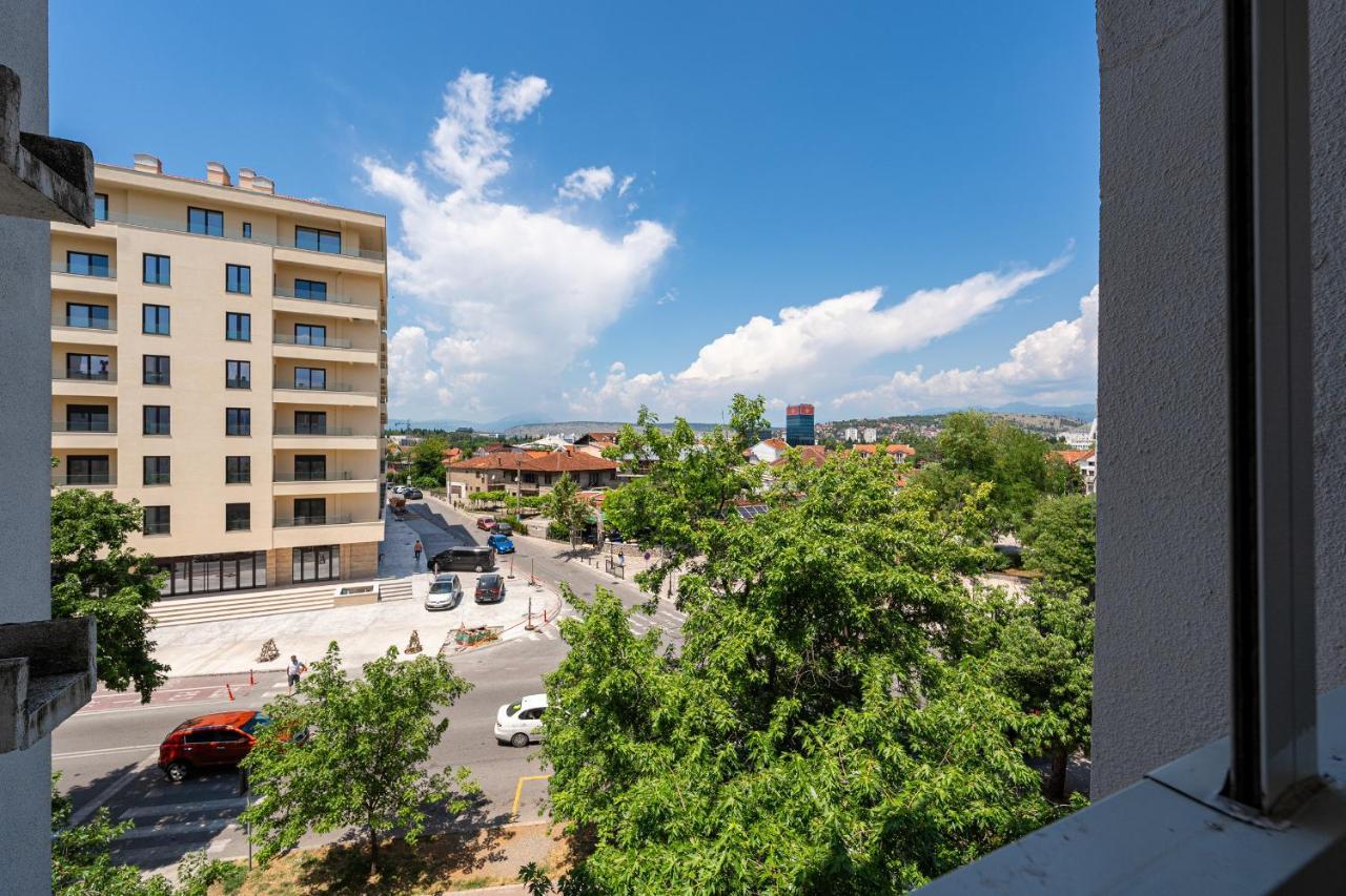 Clock Tower Lux Apartment Подгорица Экстерьер фото